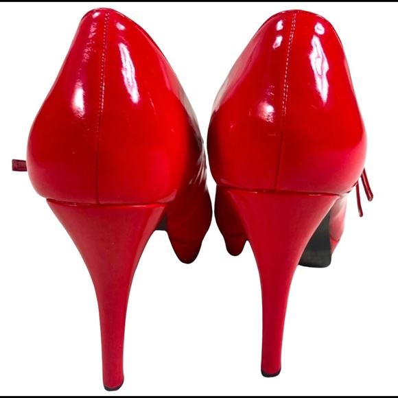 Patent bright red high heels, size M(7/8) with double strap, like new condition - Picture 4 of 6